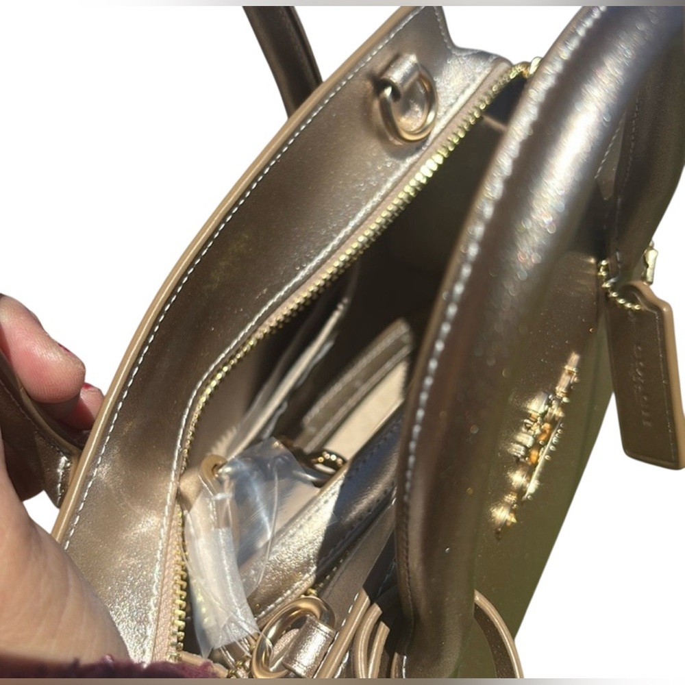 Coach Andrea Gold CarryAll Bag NWT - Picture 8 of 11